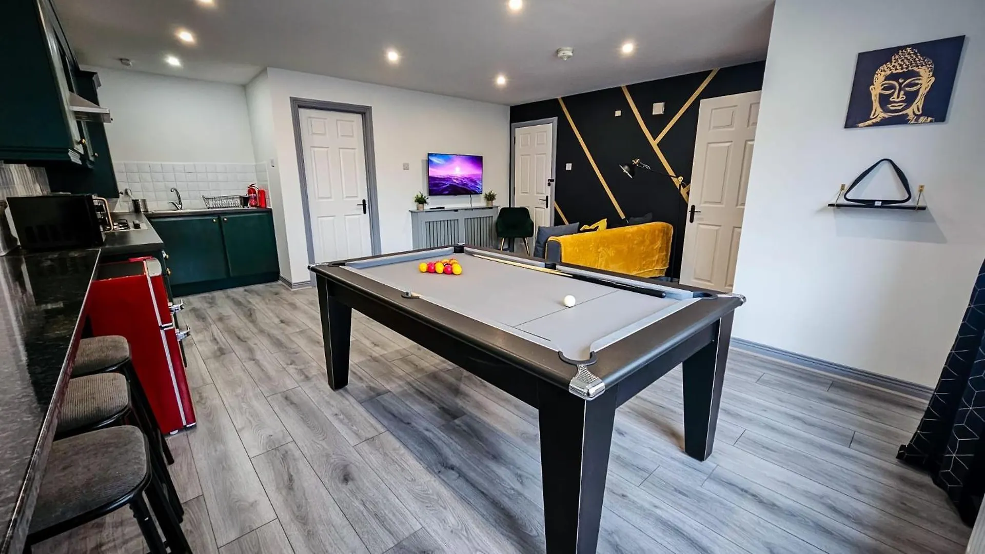 Modern City Centre Apartment Belfast